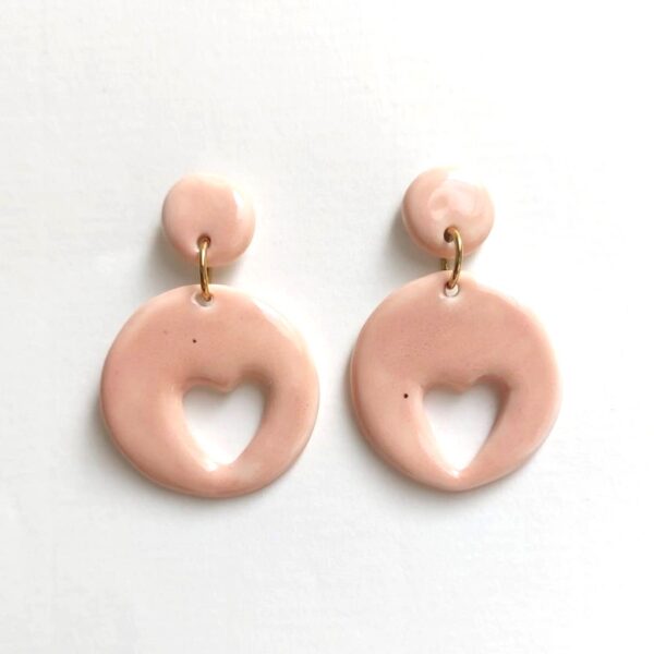 Boucles d'oreille porcelaine "Coeurs rose pâle"
