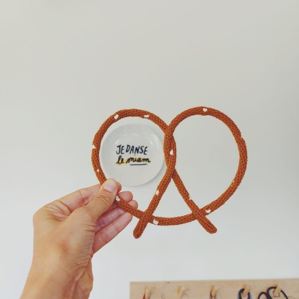 DECORATION TRICOTIN "Bretzel"