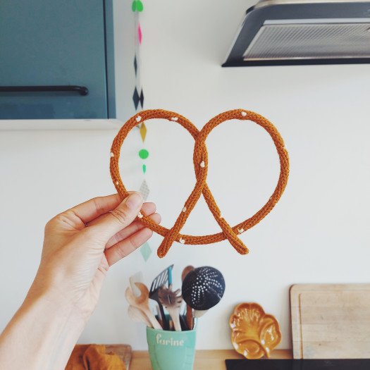 DECORATION TRICOTIN "Bretzel" – Image 3