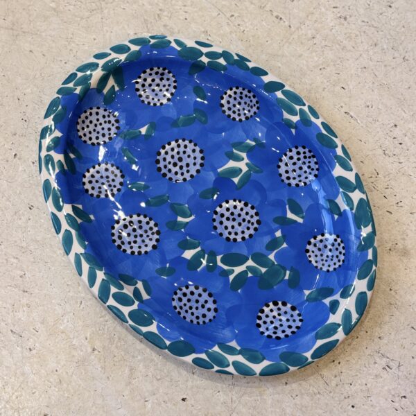 PLAT OVALE EN CERAMIQUE FLEURI BLEU