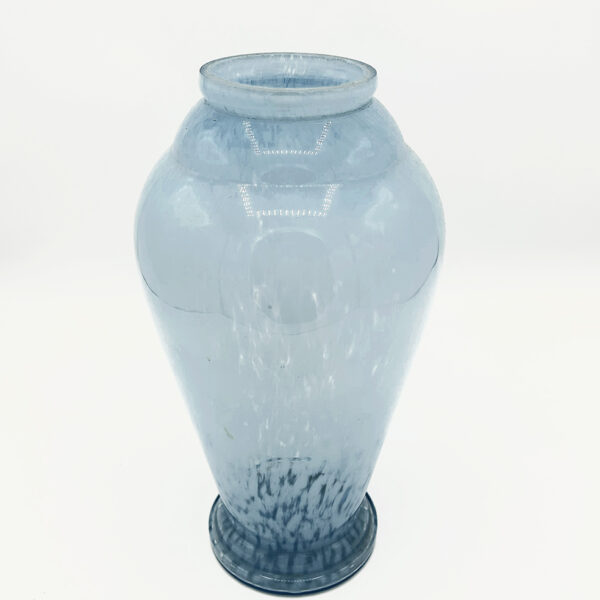 VASE EN VERRE DE CLICHY BLEU CLAIR